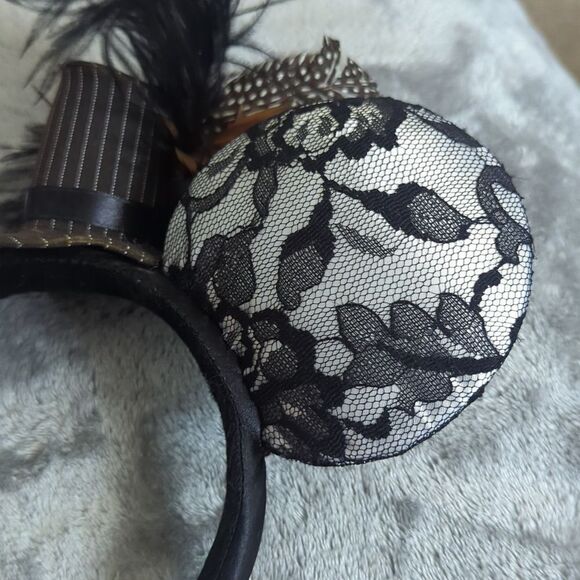 Disney 2019. Minnie mouse black and silver top hat ears - Picture 3 of 8